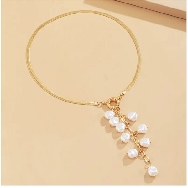 SUNNY CALIFORNIA GOLD AND PEARL PENDANT NECKLACE