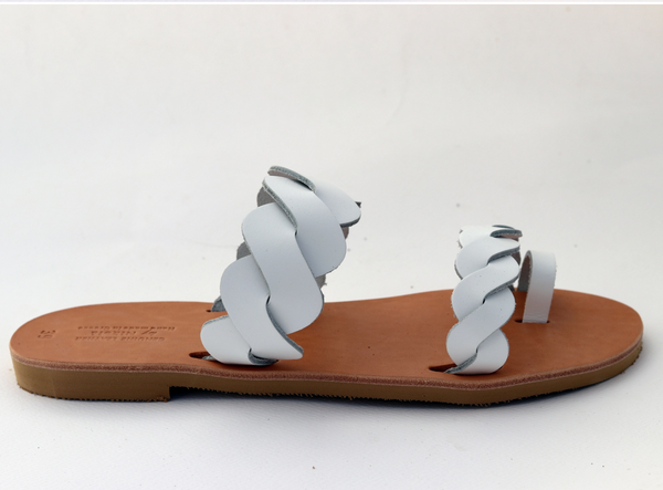 NIKOLA BRAIDED TOE RING SANDAL - WHITE